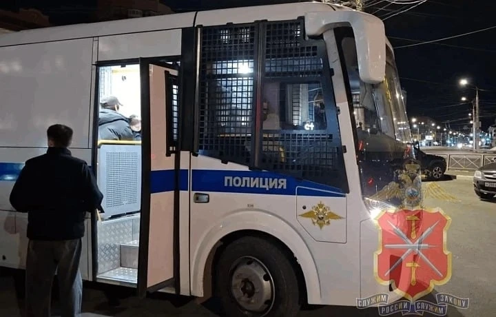 В Туле во время ночного рейда составили 53 протокола