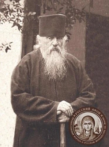 Афонский старец Агафодор

Святая Гора Афон. Вторая половина XIX века. Благодаря трудам и молитвам ие