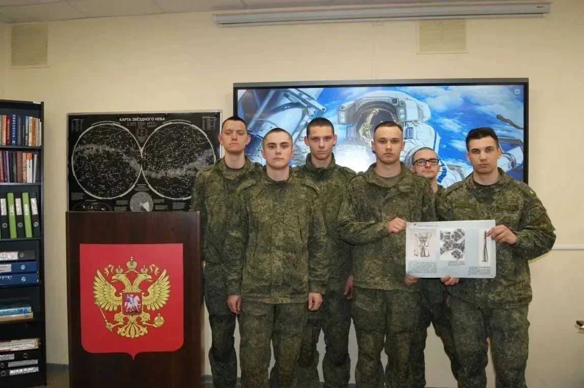 В 183 учебном центре прошла тематическая «Неделя космоса», посвящённая достижениям отеч...