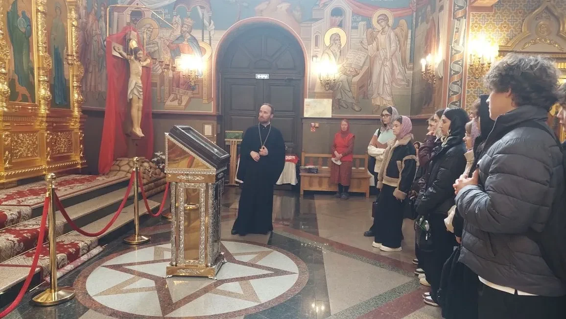 В рамках муниципального проекта "Семья как храм" учащиеся 10 а класса МБОУ СОШ 24 посетили образоват