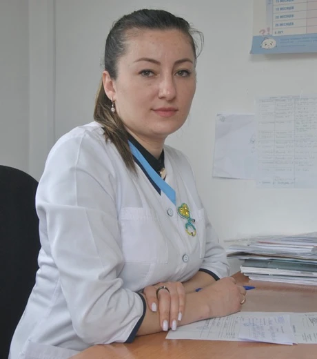 Накохова Диана Анзауровна — молодой врач-педиатр участковый, заведующая врачебными амбу...