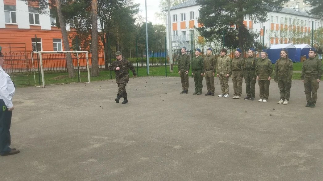 Сегодня 4 мая 2026 года на базе МБОУ школа 13 с УИОП прошёл первый день Всероссийской военно-патриот