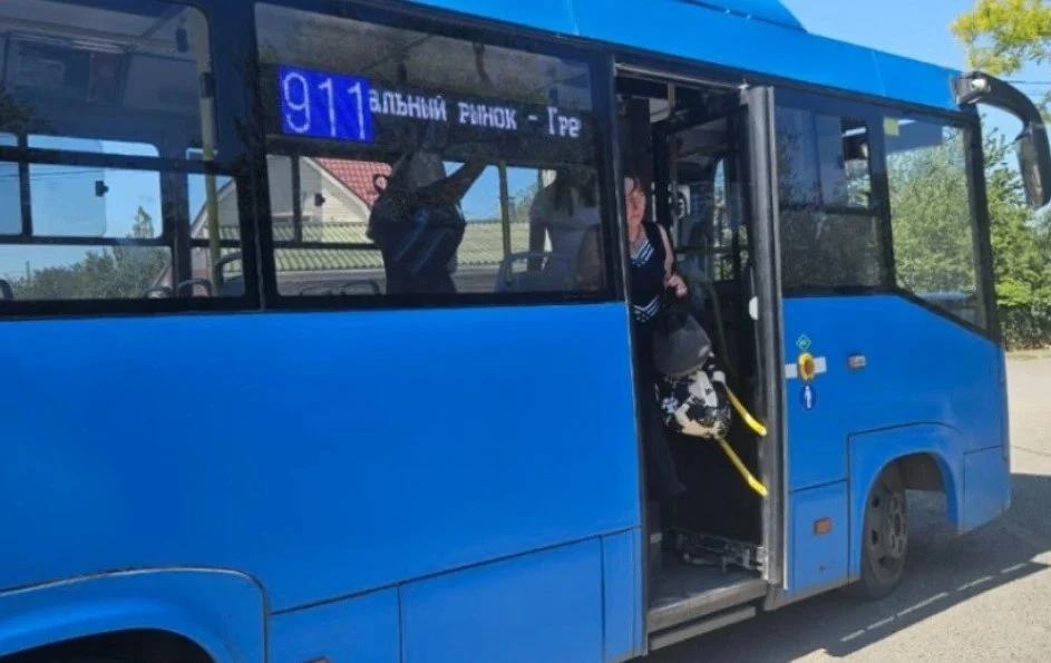 Таганрожцы смогут платить картой в автобусах без связи 💳🚌