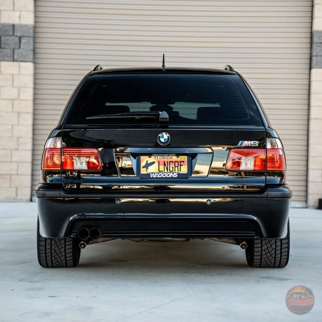⚫ BMW E39 Touring, который BMW сама так и не выпустила.

С виду это чёрный 540i Sport Wagon 2002 год