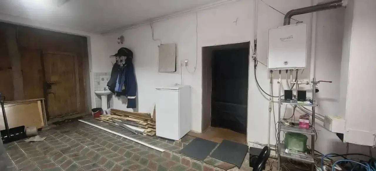 В Новосибирске пятеро мужчин похитили знакомого и избивали всю ночь