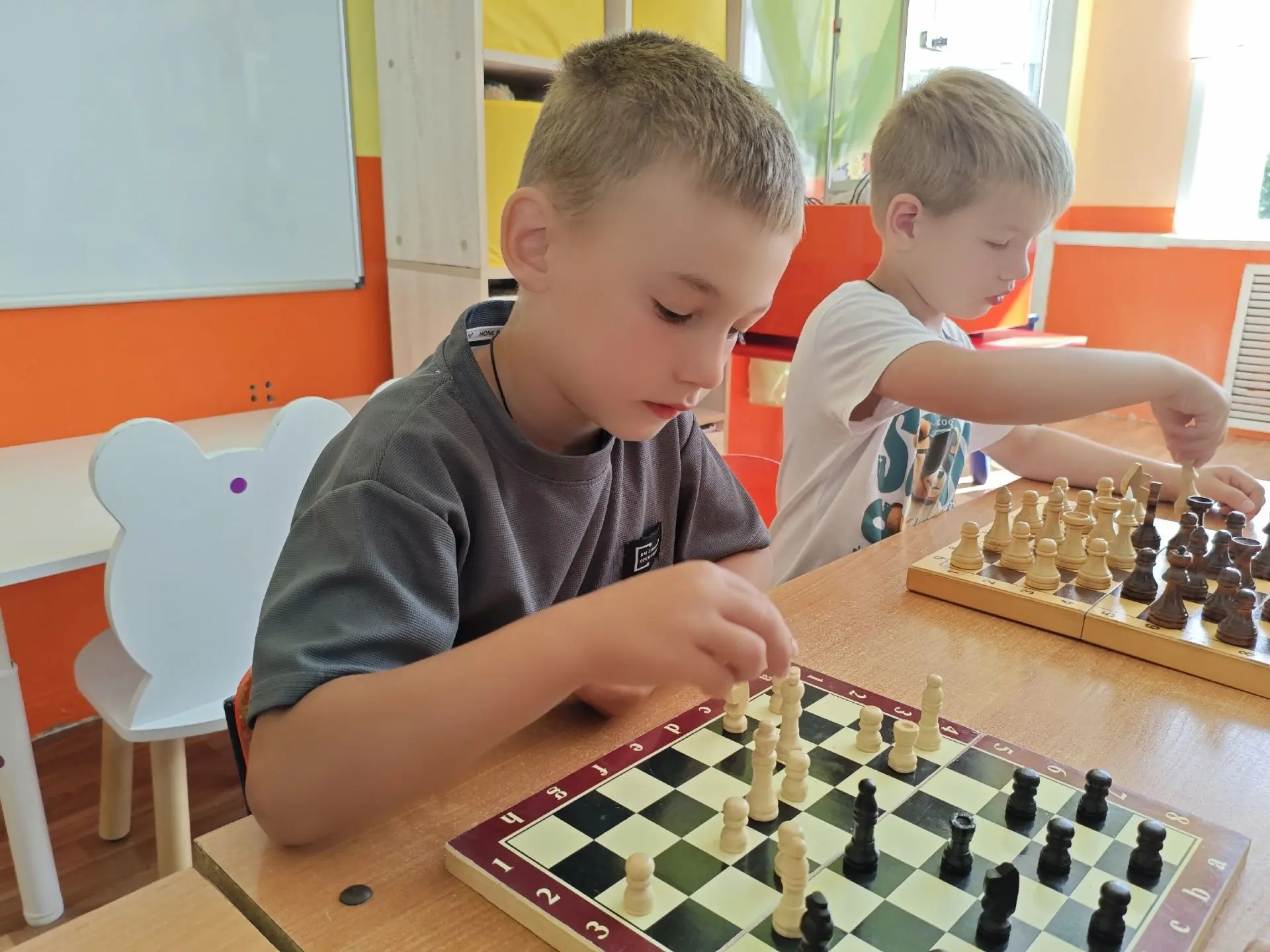 ♟День шахмат в ДОУ № 34 г. Ельца: игра как инструмент развития 🎉
В рамках празднования Международно