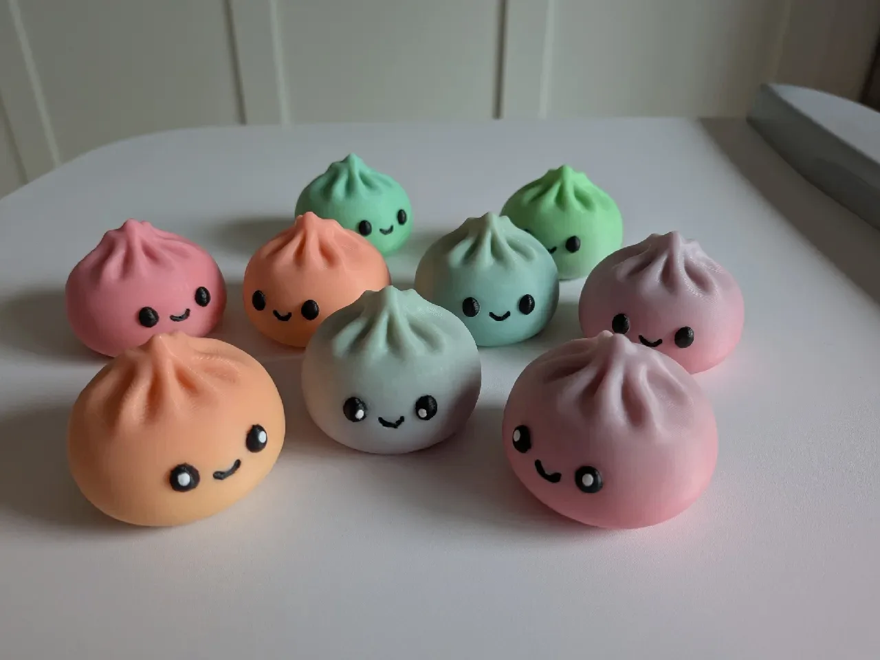 Милая глазастая буза 🥟☺️
Маленькая буза с аппетитной формой и складочками сверху. Можно использоват