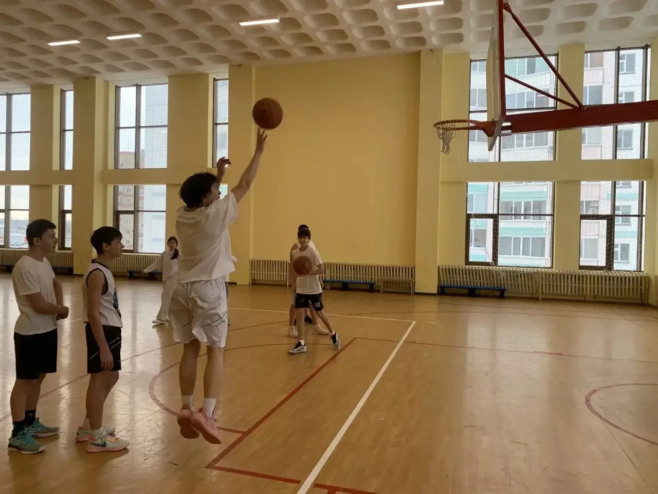 ⛹️ Отличные каникулы — это не только отдых, но и энергия, движение и любимое дело! Наши ребята доказ