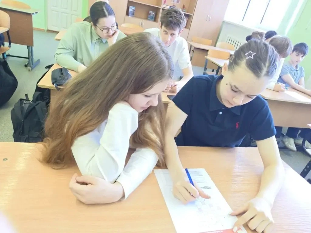 🚀 Сегодня, 6 апреля, в нашей школе состоялось очередное занятие «Разговоры о важном». Оно было приур