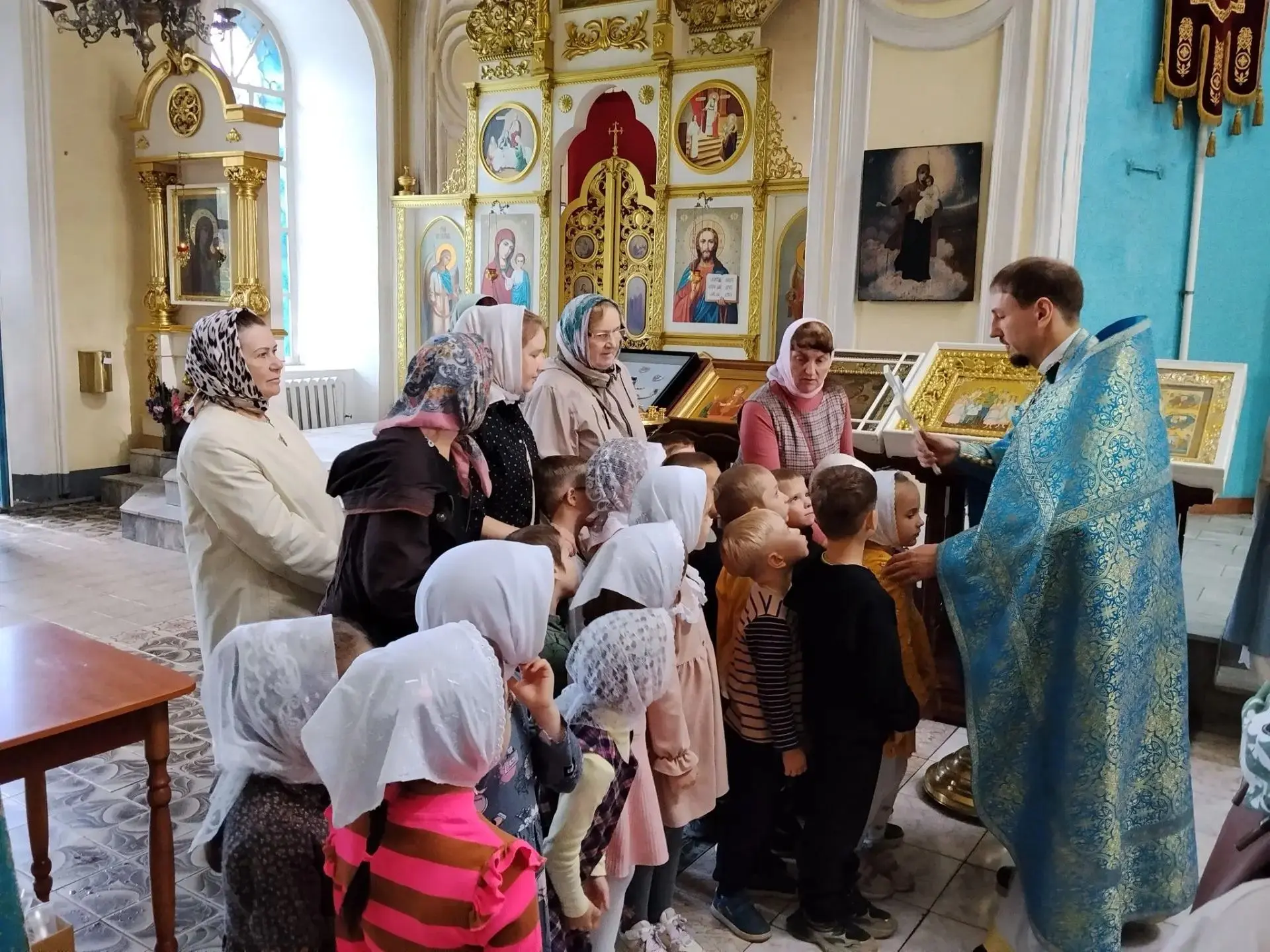 В праздник Успения Пресвятой Богородицы воспитанники православной группы детского сада ...