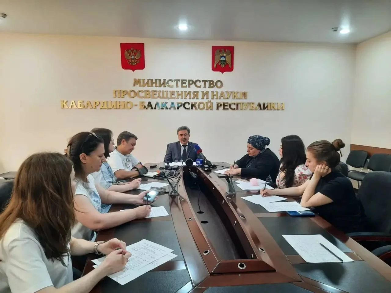 «Результаты нас радуют”: министр просвещения и науки КБР Анзор Езаов подвел итоги ЕГЭ-2...