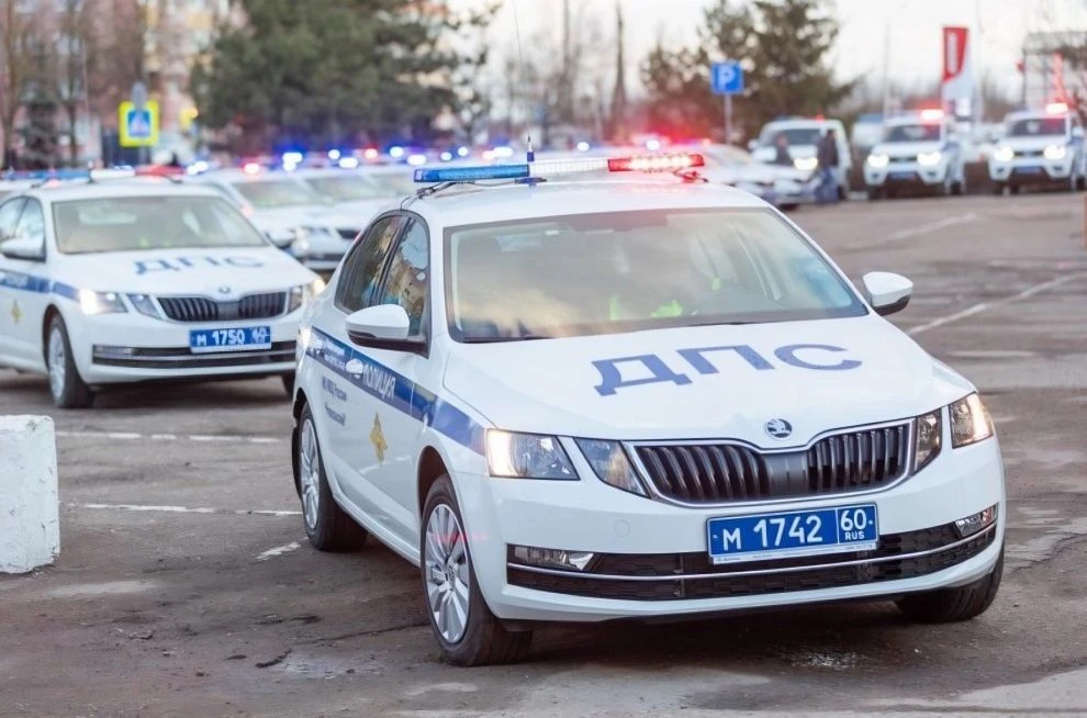 Да, в России завершился период автоматического продления водительских удостоверений, ко...