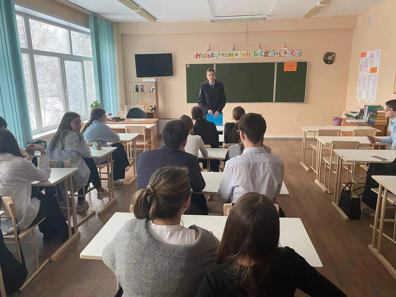 🗓️ О профориентационной встрече для выпускников 📌Сегодня в нашей школе для одиннадцатиклассников про