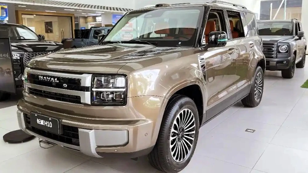 Новый флагманский кроссовер Haval H10 от Great Wall Motor сфотографировали у дилера в К...