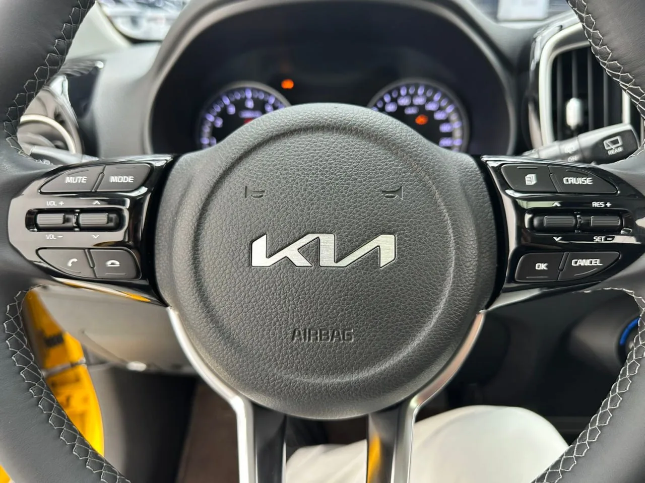 🚙 Kia KX1 (Sunroof Edition)