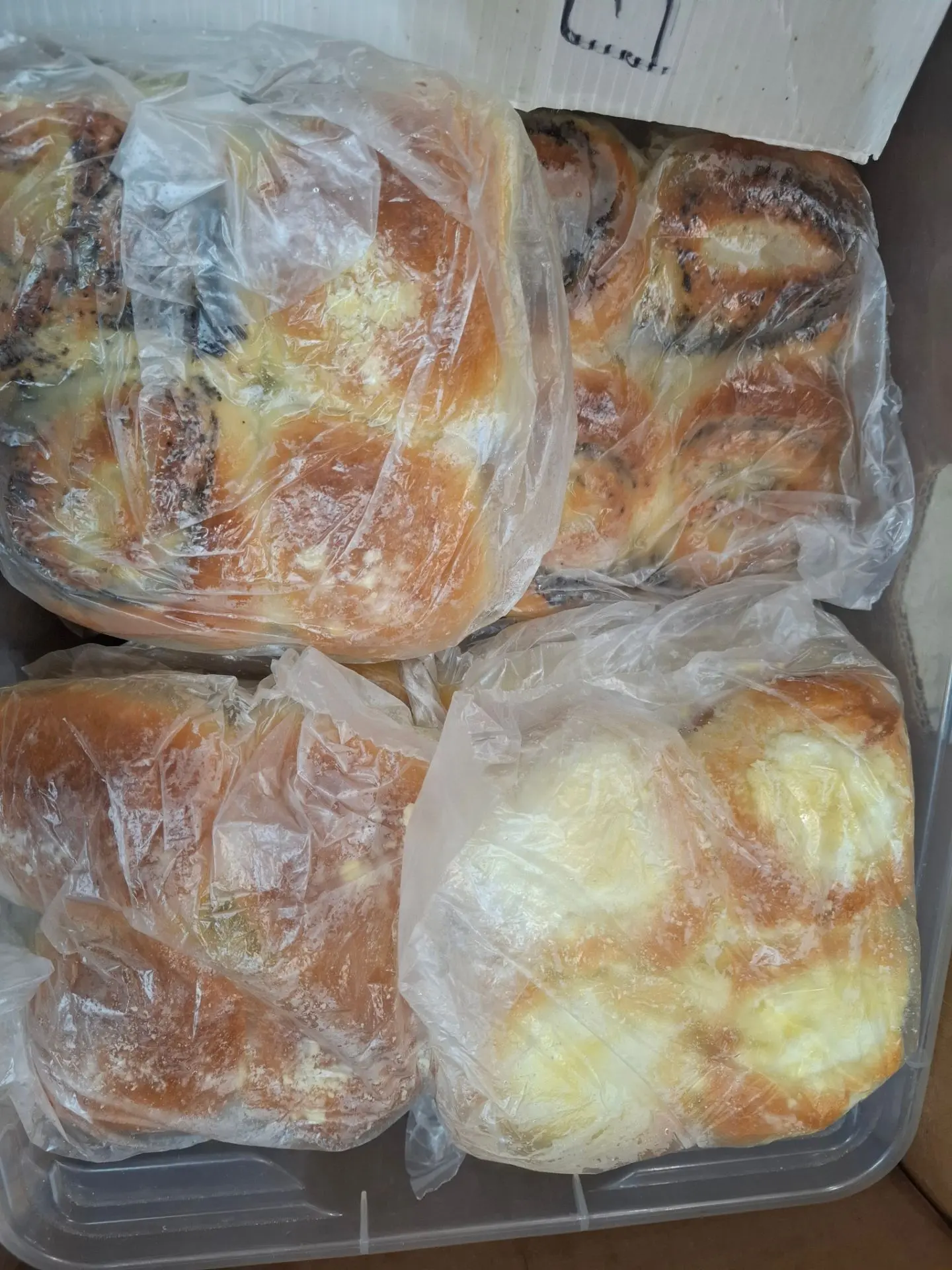 Утро начнём с горячих булочек🥐