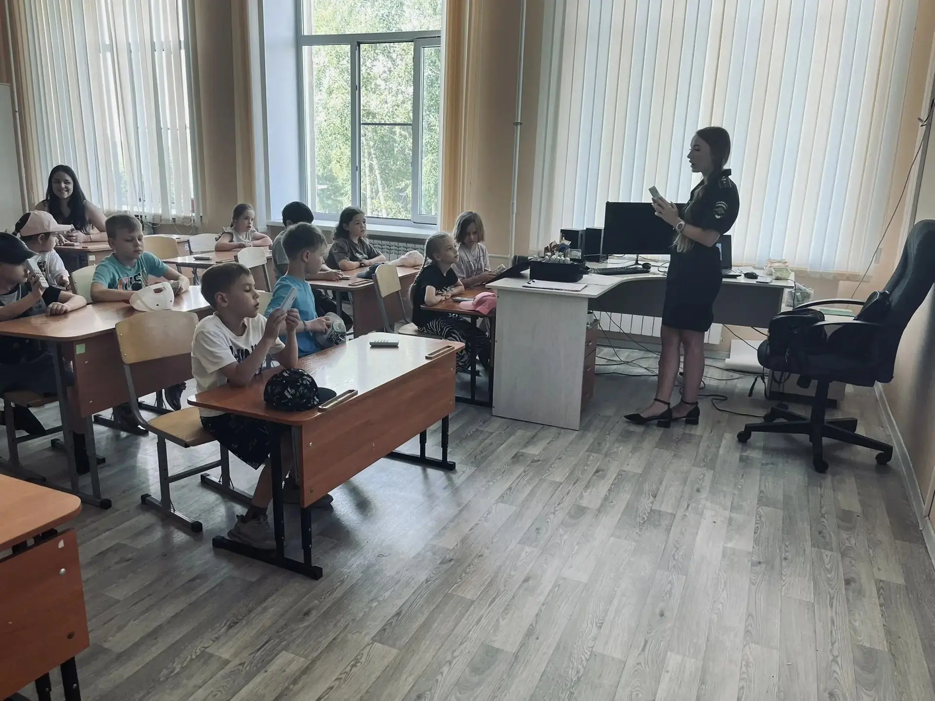 СКАЗКИ, МАШИНКИ И РОСТОВЫЕ КУКЛЫ: день, который запомнится!
Сегодня в лагере было всё: и волшебство,