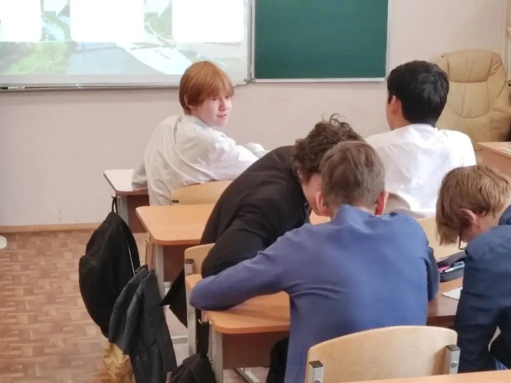 🌲В рамках проекта проекта «Эконаставники Первых: живые тропы Югры» 21 и 22 мая в нашей школе прошли 