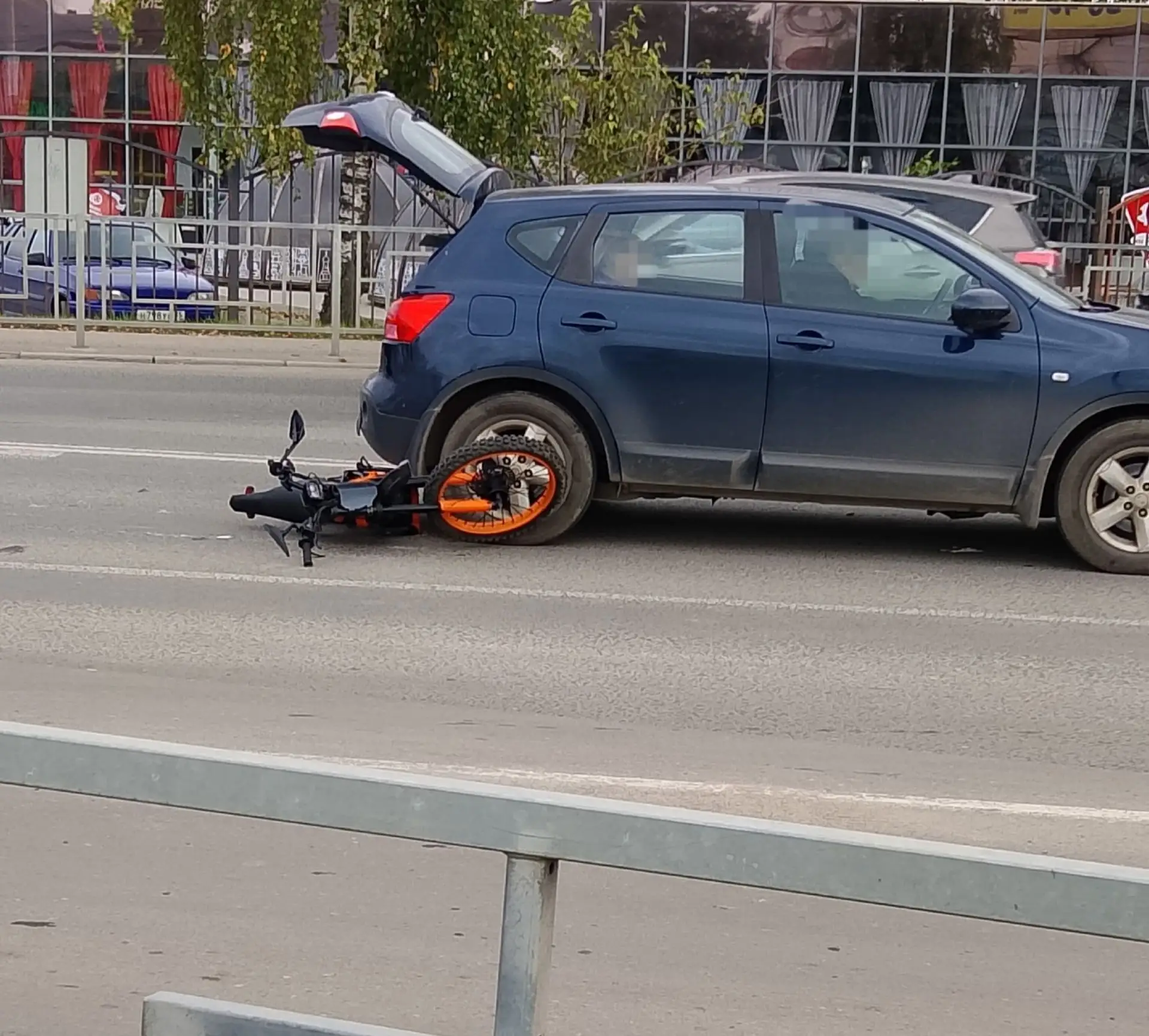 На Петина сегодня двухколесный попал под машину