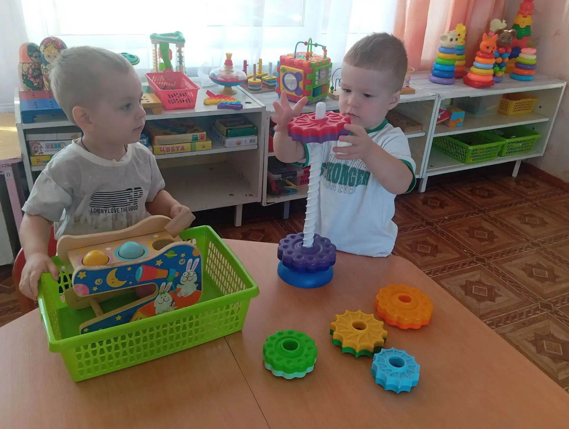 Игра является ведущей деятельностью малышей. В группе раннего возраста № 2 (воспитатели...
