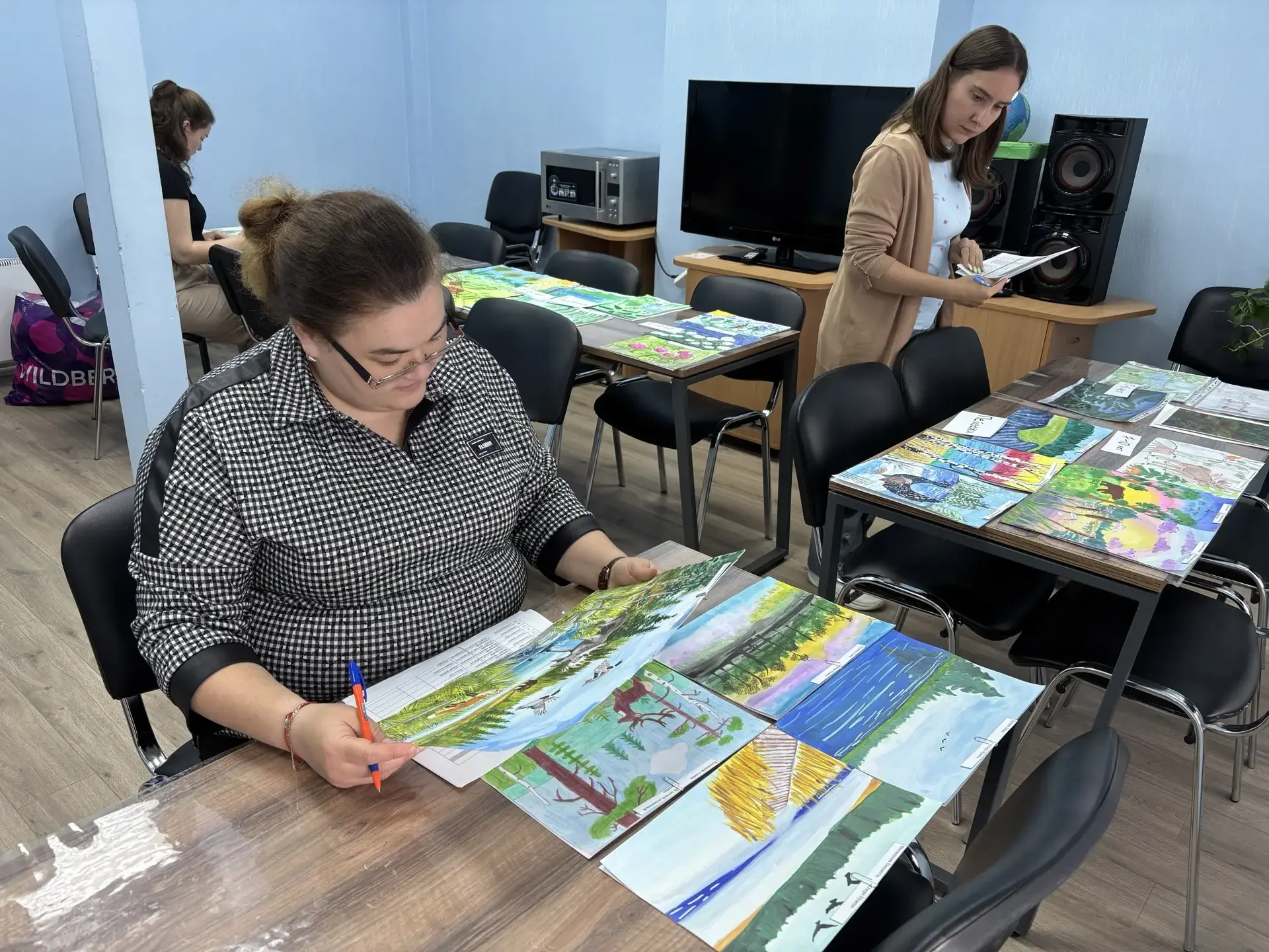 ИТОГИ КОНКУРСА «ЗАПОВЕДНЫЕ КРАСКИ НУМТО»

Подведены итоги районного конкурса детского художественног