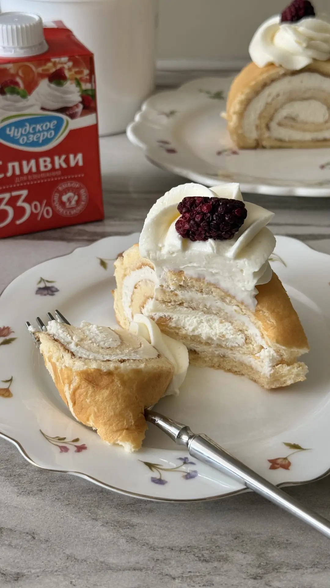 🍓 Нежный сливочный рулет с японским бисквитом