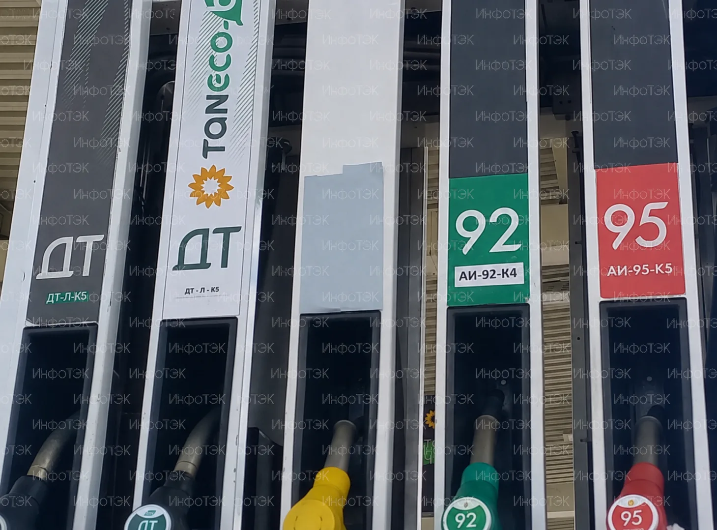 Отраслевой портал ИнфоТЭК публикует фотографии маркировки топлива Евро-4 на АЗС «Татнеф...