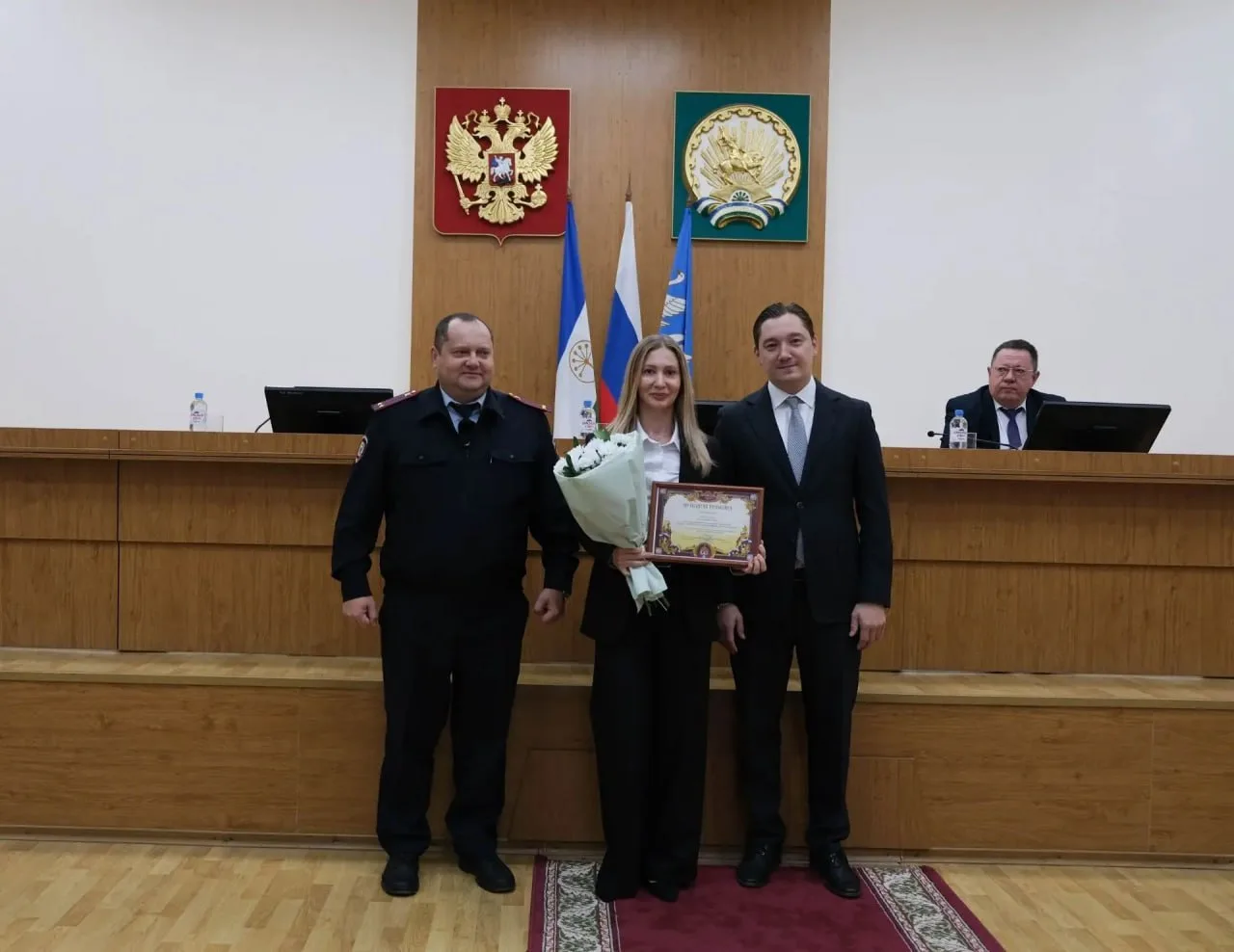 Сотрудница банка спасла миллион пенсионерки от мошенников 🛡️