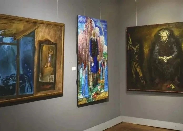🖼 Победа глазами художников: в Хабаровске открылась выставка «Дорогами Победы», посвящ...