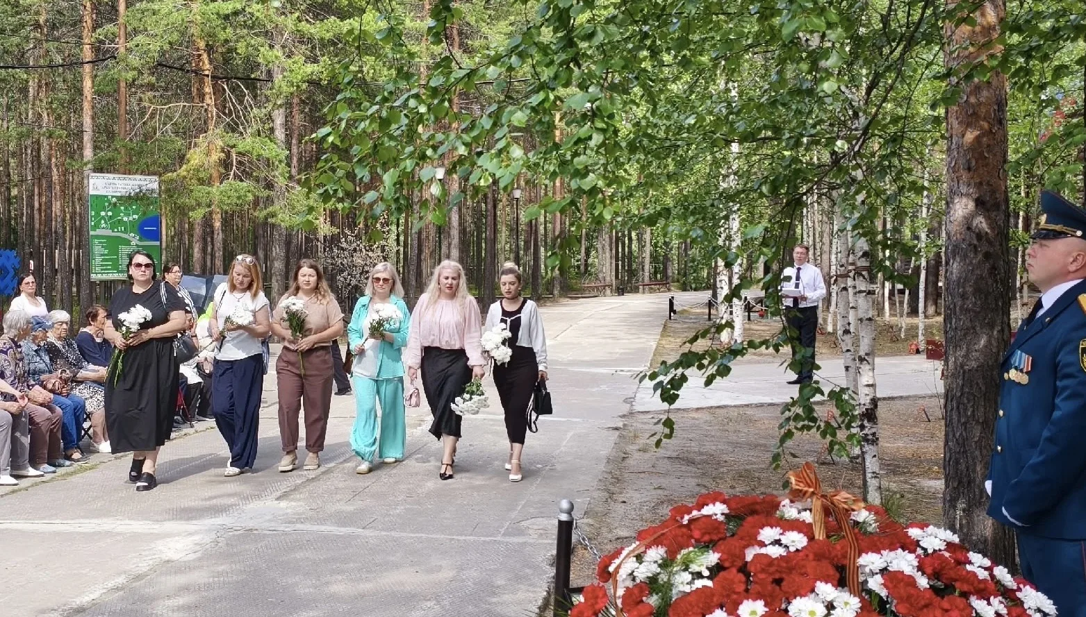 Лянторский нефтяной техникум — в День памяти и скорби 🕯️
Сегодня, 22 июня, День памяти и скорби. Ро