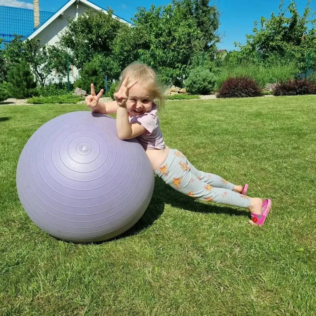 Летние активности сестёр Ращупкиных! ☀️

Наши активные ученицы, сёстры Ращупкины – Алиса из 4 «А» кл