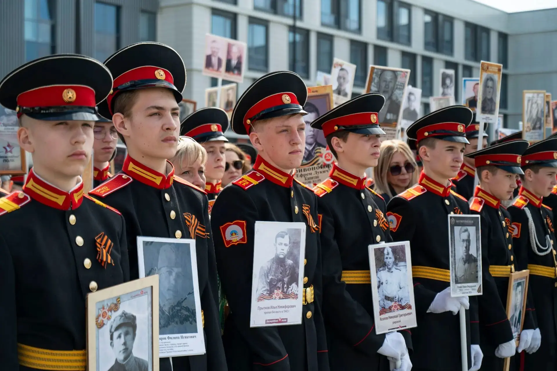 «Майский вальс», посвящённый 81-й годовщине Победы, прошёл на территории Омского кадетс...
