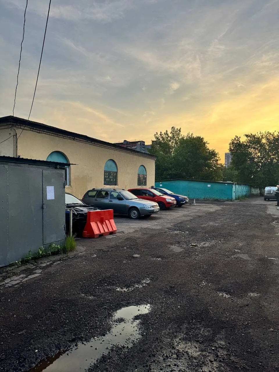 ⬆️В конце  ул.Декабристов, где АЗС, сносят гаражи!