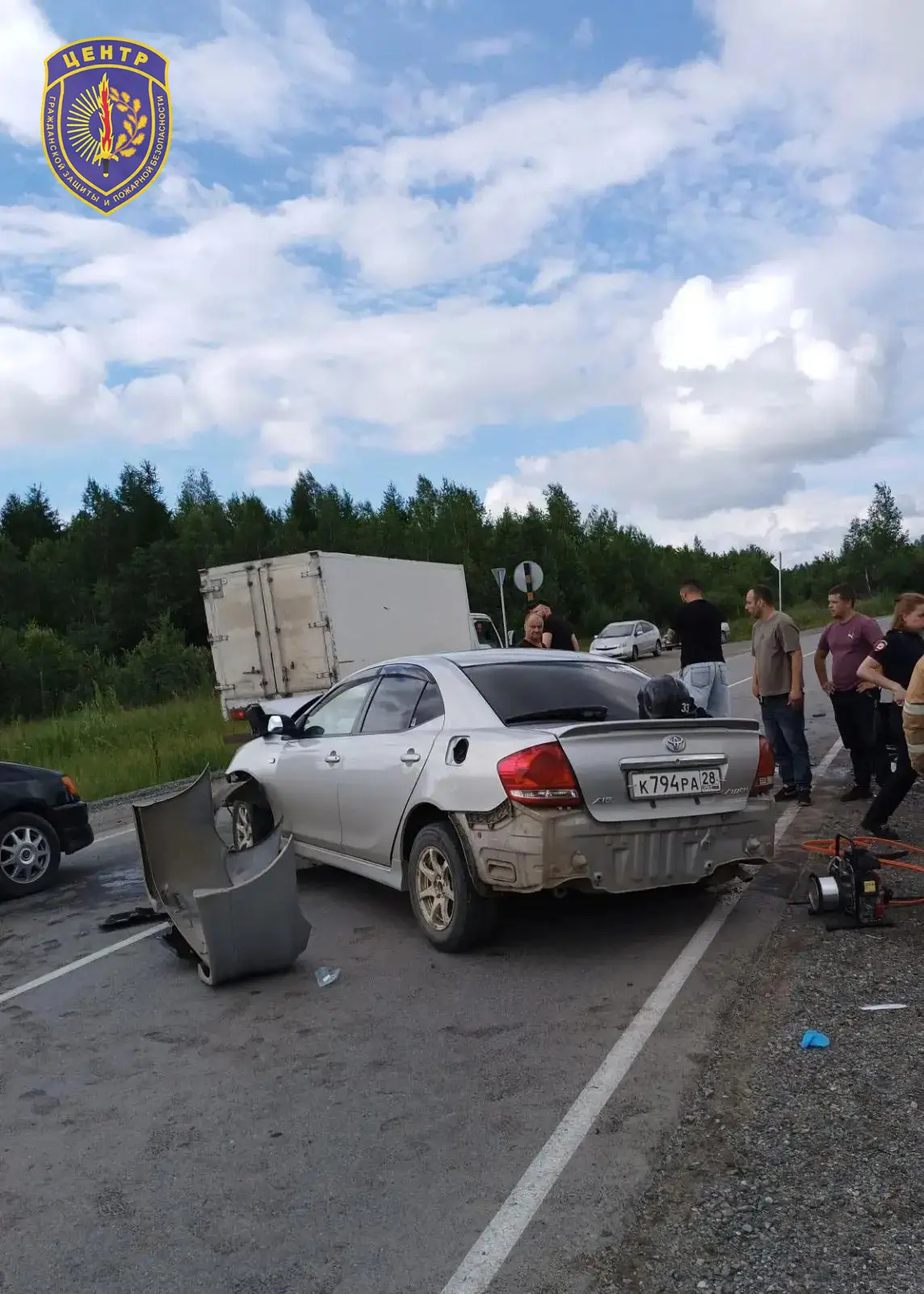 В Магдагачинском районе произошло серьезное ДТП. Столкнулись два легковых автомобиля, д...