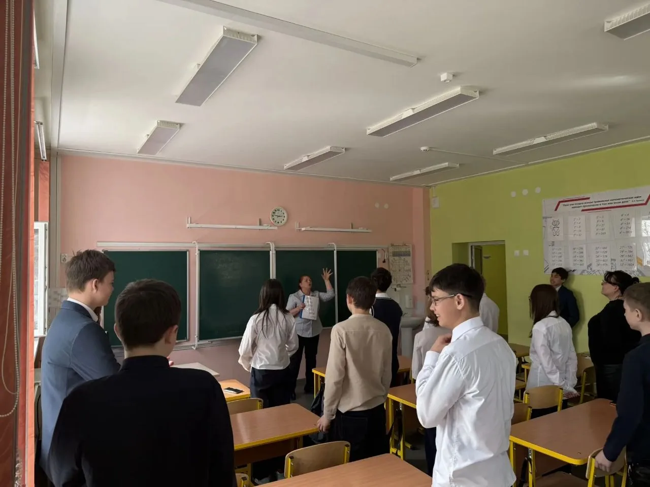 Театр — это не только сцена и зрители, но и магия живого слова! В честь Всемирного дня театра к наши