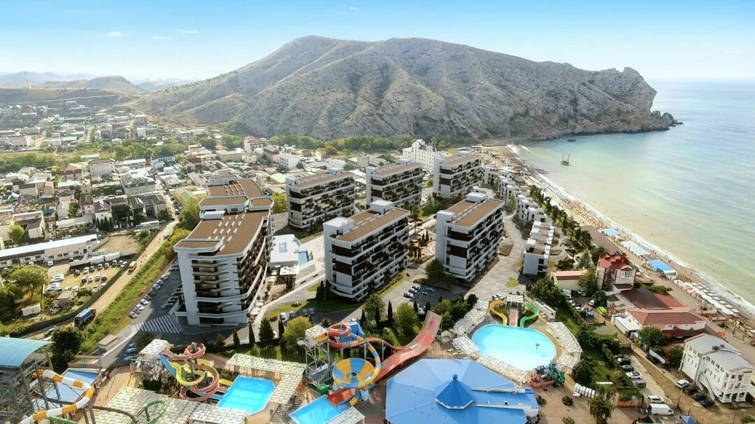 АК Атлас в Крыму в 30 метрах от моря у вулкана Алчак-Кая