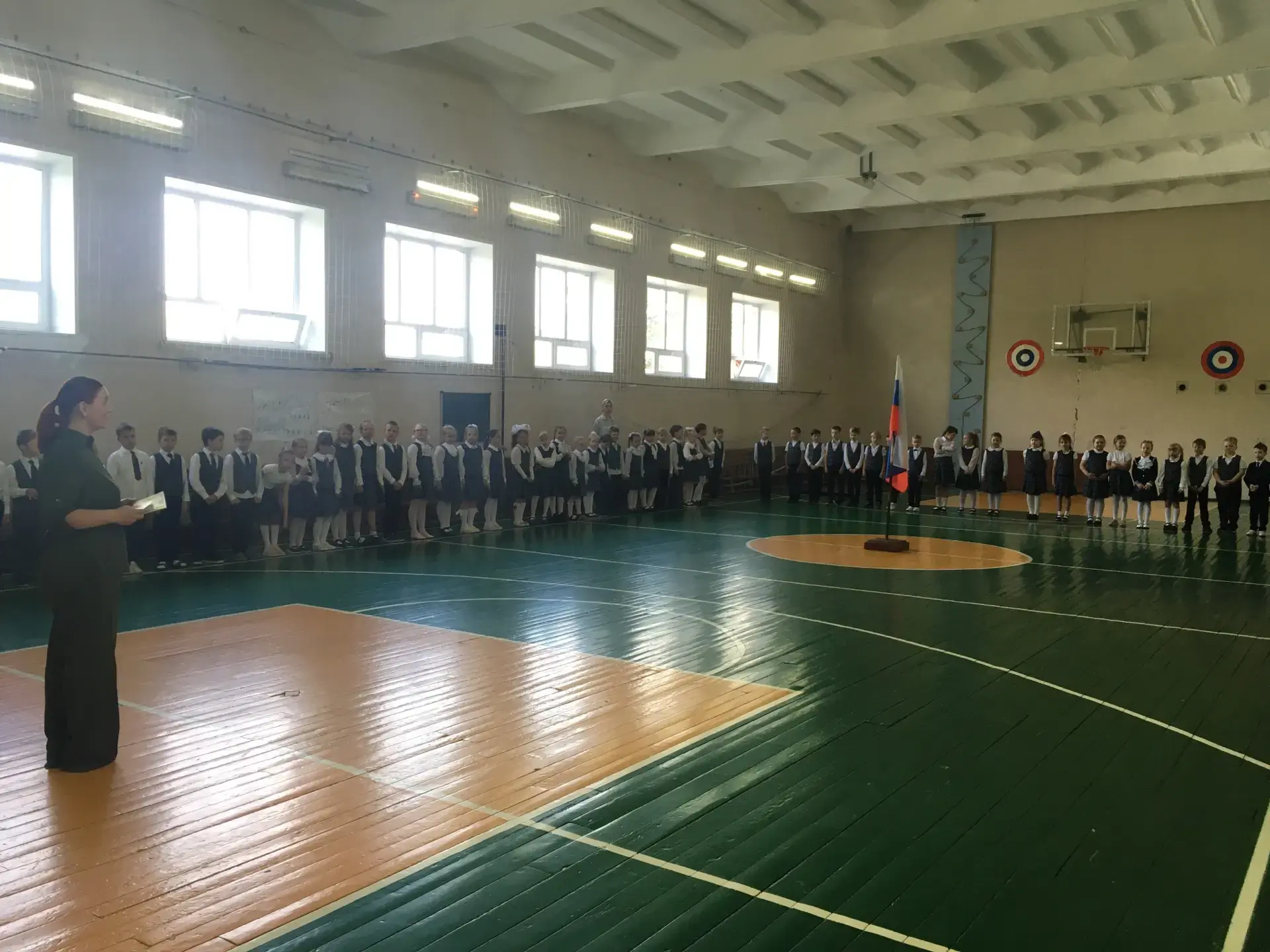 📌 Подводим итоги четверти: 1, 2 и 3 классы ✅  Сегодня, 25 мая, на линейке мы подвели итоги четверти.