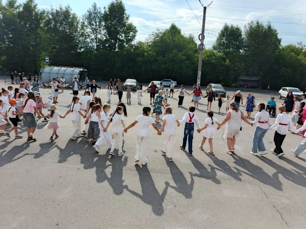 Флешмоб "Россия широкая душа"