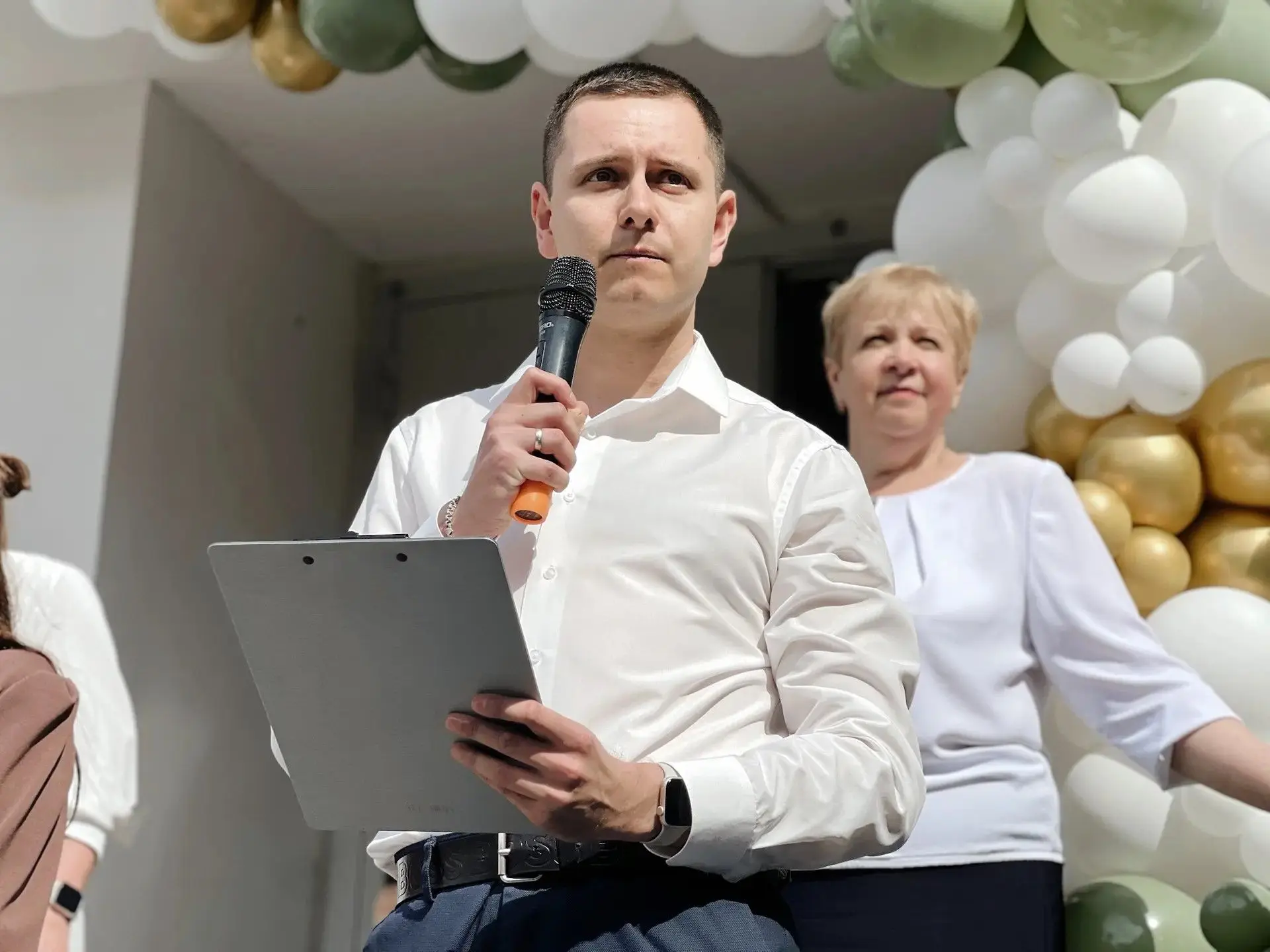 🔔 Сегодня особенный день — для наших девятиклассников и одиннадцатиклассников прозвенел последний зв