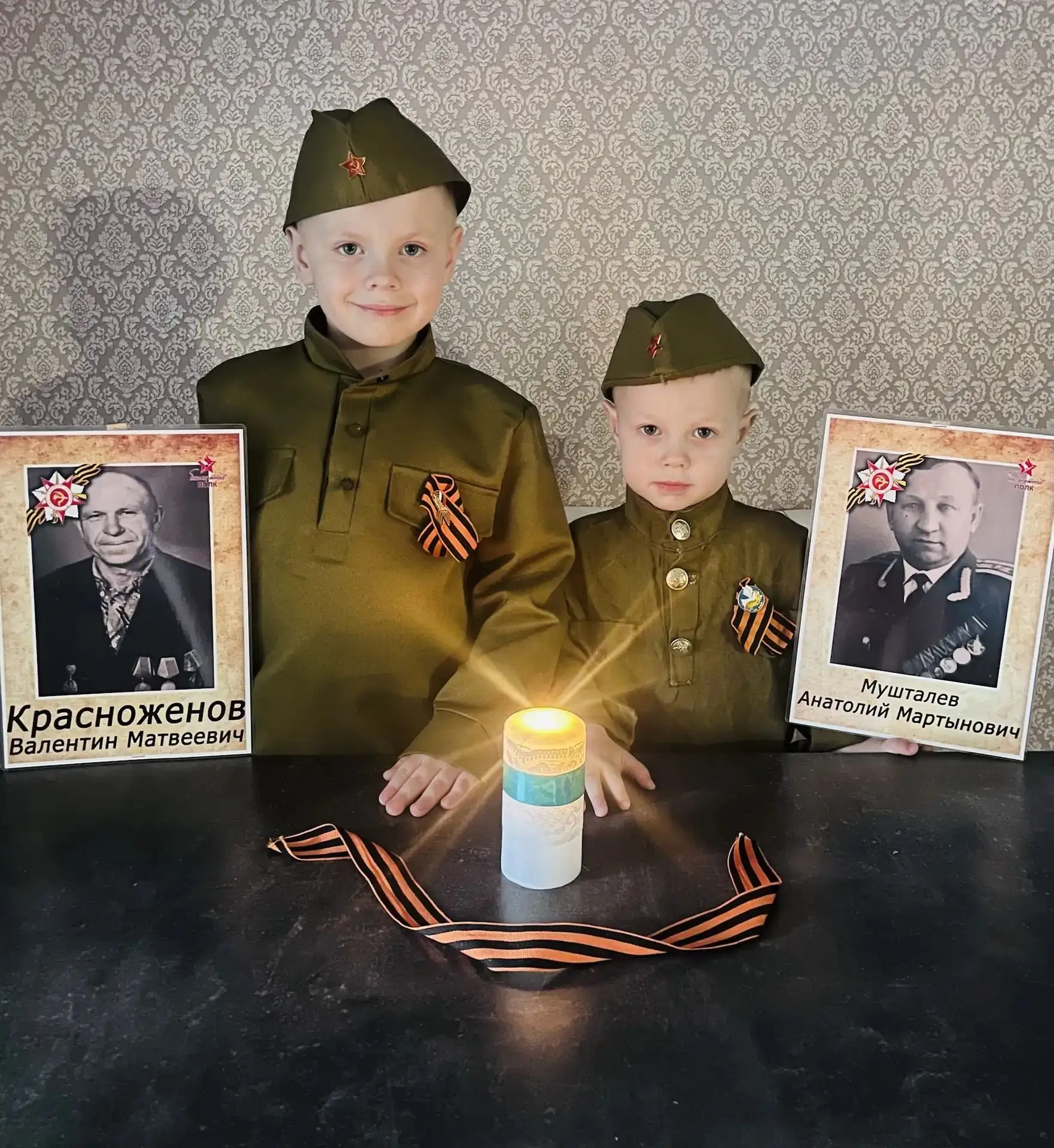 К акции «Свеча Памяти» присоединились дети, родители и сотрудники детского сада № 1. Еж...