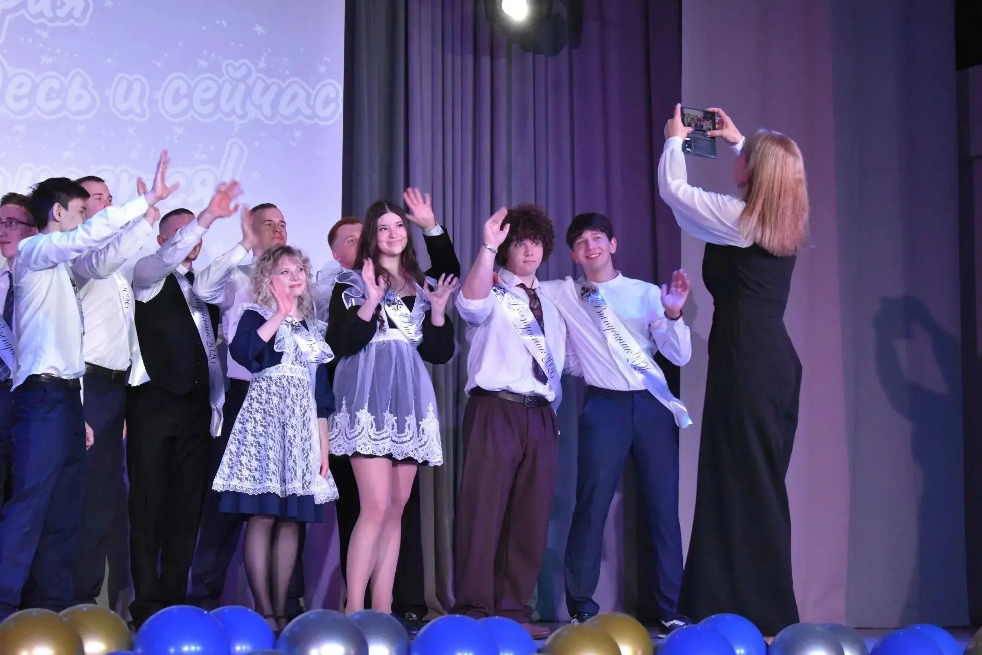🎈🎉В школах Омской области звенят последние звонки