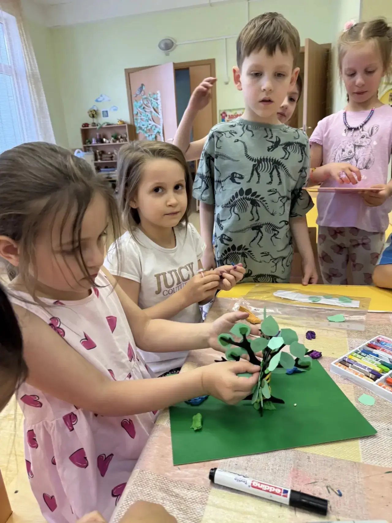 🌳🐈‍⬛🧜‍♀️Воспитанники подготовительной группы Золотой рыбки подготовили поделки и стихи ко Дню рож