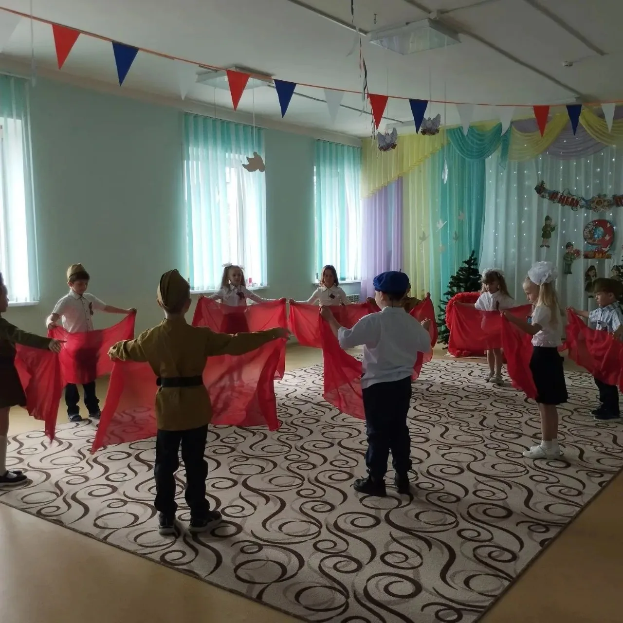 Помним. Гордимся. Благодарим! 🕊  В структурное подразделении #2 нашего ОЦ прошёл торжественный празд