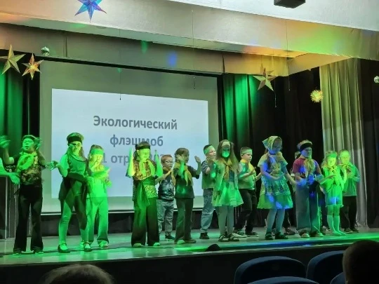 🍀ЭКО-шедевры: как наша академия творчества превратила мусор в искусство🍀день 9

👐На днях в стенах