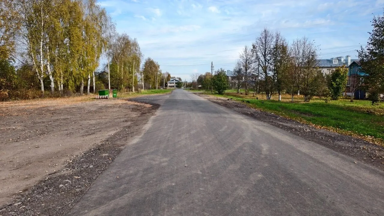 В селе Решма уложили новое асфальтобетонное покрытие на улице Совхозной