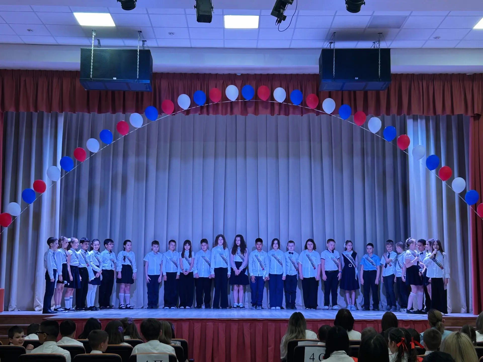 🌟Прощание с начальной школой  В нашей школе состоялось радостное событие - выпускной для учеников на