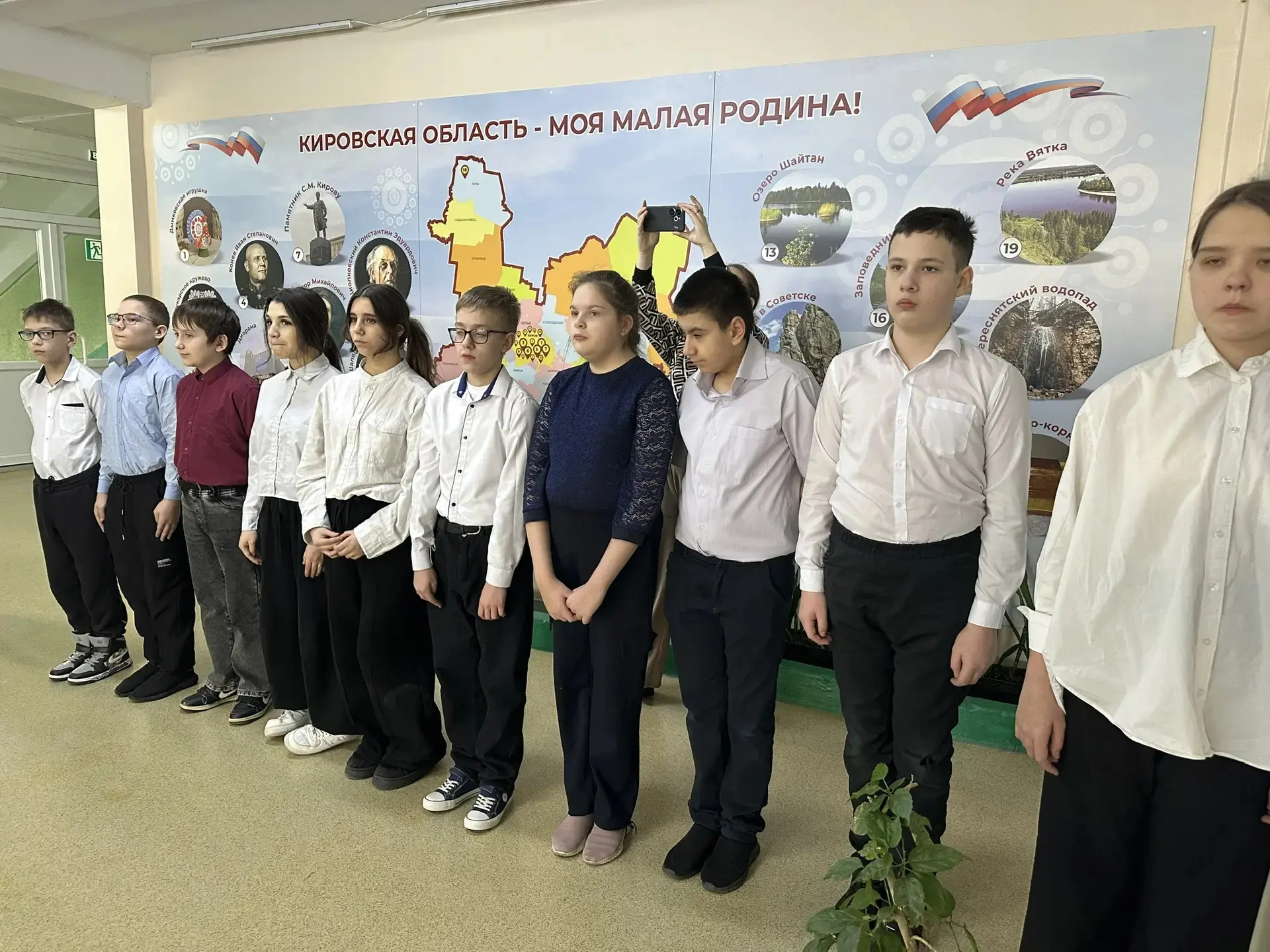 В нашей школе прошла спортивная игра «Зарница» с 9 по 13 февраля, наш 5г класс «Дружные ребята» пока