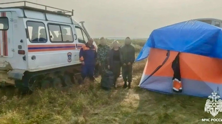 Женщину с детьми эвакуировали из тундры под Воркутой.