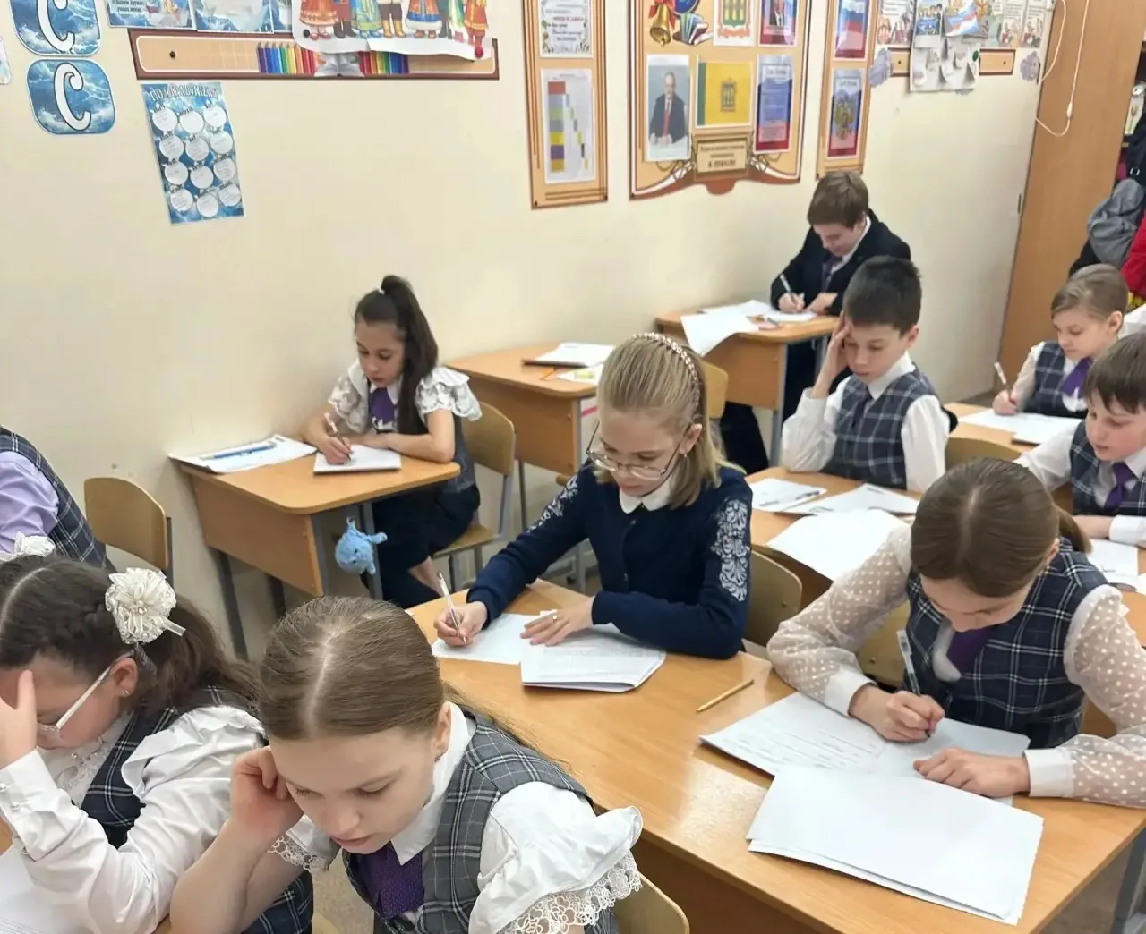 📝 ВПР в 4 «А»: первый серьёзный экзамен позади!  На прошлой неделе наши четвероклассники написали Вс