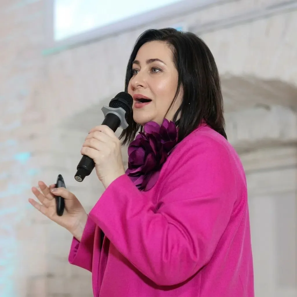 Напоминаем:  в среду  17:00 — Практикум по голосу, речи и харизме со Светланой.